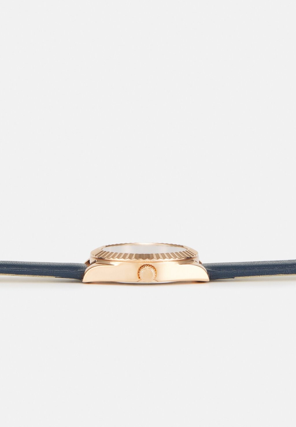 Часы MINI LUNA Guess, синий
Часы MINI LUNA Guess, синий