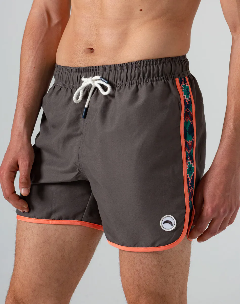 Мужские шорты-бермуды на резинке на талии спортивного стиля с принтом по бокам Skydiver, синий
Мужские шорты-бермуды на резинке на талии спортивного стиля с принтом по бокам Skydiver, синий