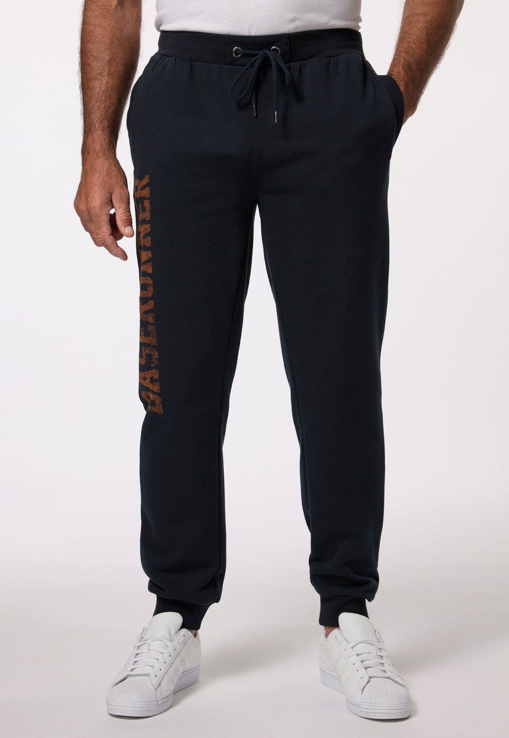 Спортивные брюки HOMEWEAR MODERN JP1880, темно-синий
Спортивные брюки HOMEWEAR MODERN JP1880, темно-синий