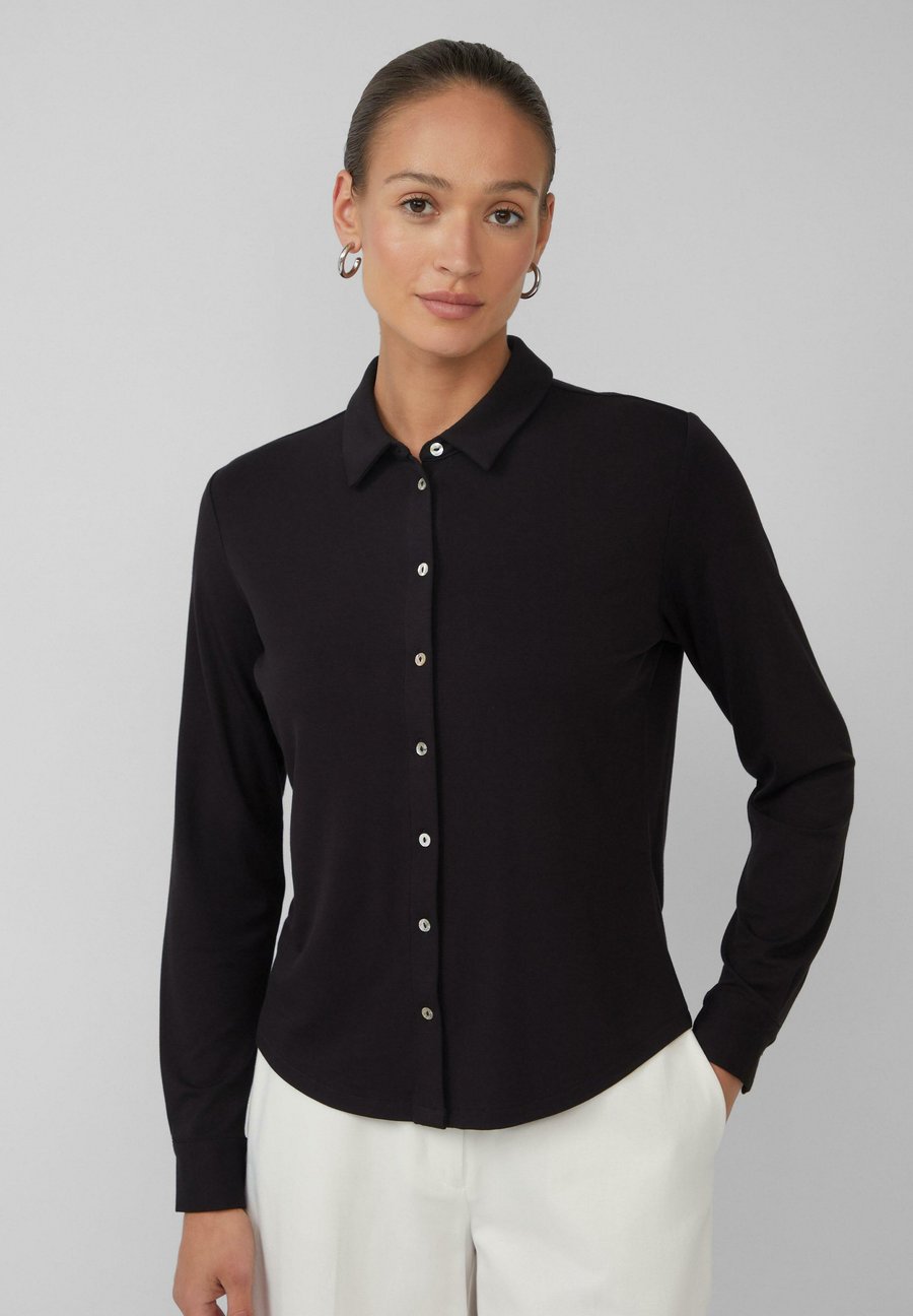 Блуза s.Oliver BLACK LABEL Button-down blouse, Schwarz/Black
Блуза s.Oliver BLACK LABEL Button-down blouse, Schwarz/Black