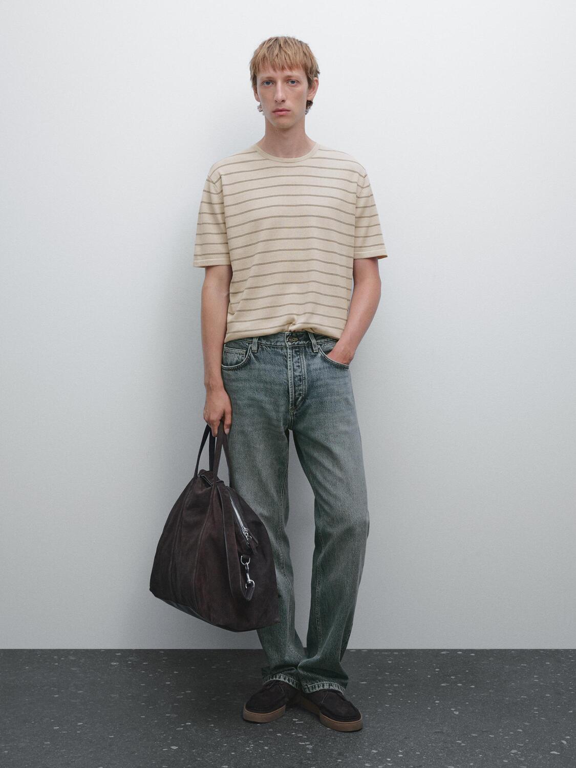 Легкая трикотажная футболка в полоску Massimo Dutti, кремовый
Легкая трикотажная футболка в полоску Massimo Dutti, кремовый