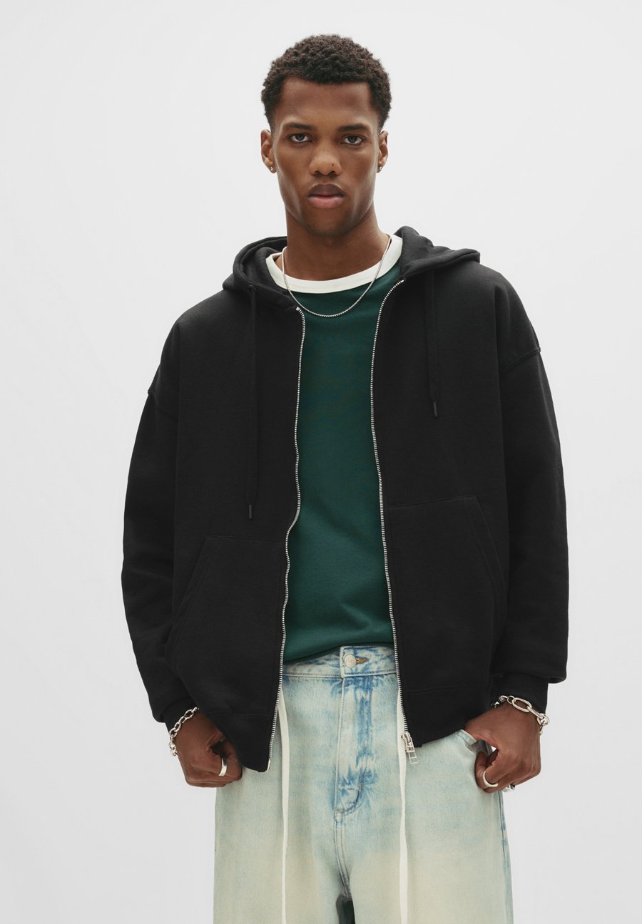 Толстовка PULL&BEAR Zip-up sweatshirt, Black
Толстовка PULL&BEAR Zip-up sweatshirt, Black