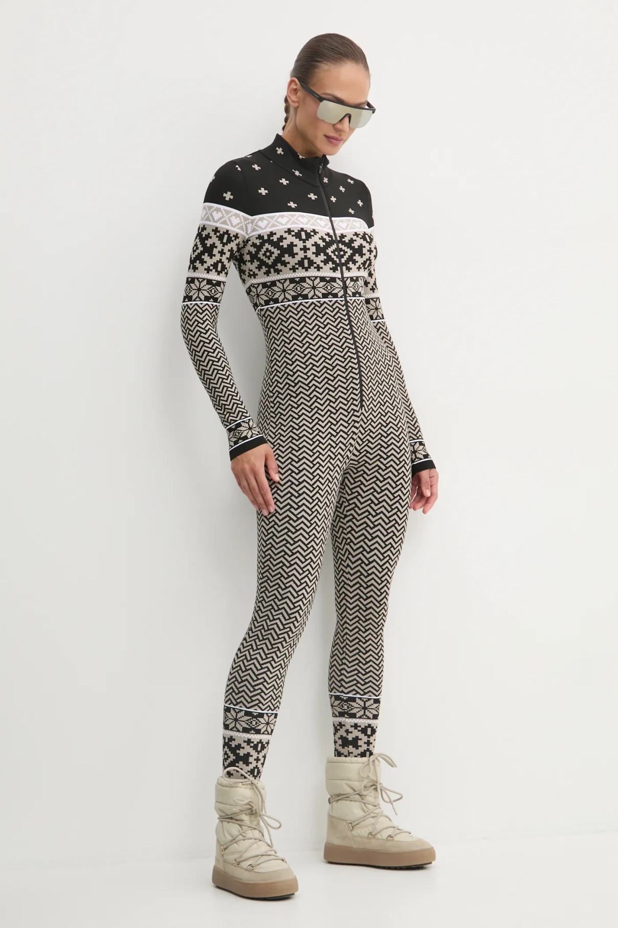 Лилия элегантный комбинезон Newland, черный
Лилия элегантный комбинезон Newland, черный