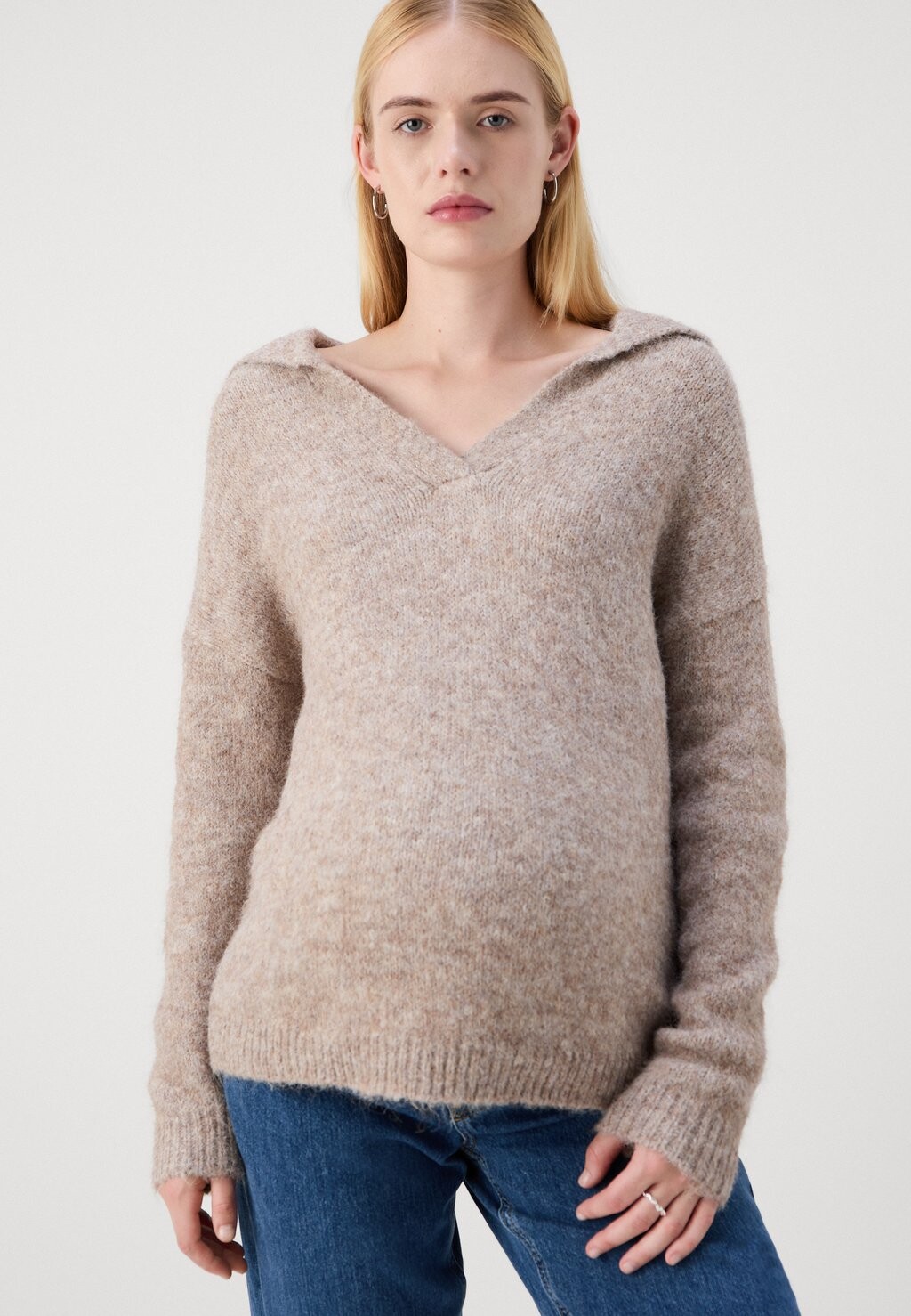 Джемпер OLMMAGGIE LIFE SPLIT NECK ONLY MATERNITY, коричневый
Джемпер OLMMAGGIE LIFE SPLIT NECK ONLY MATERNITY, коричневый