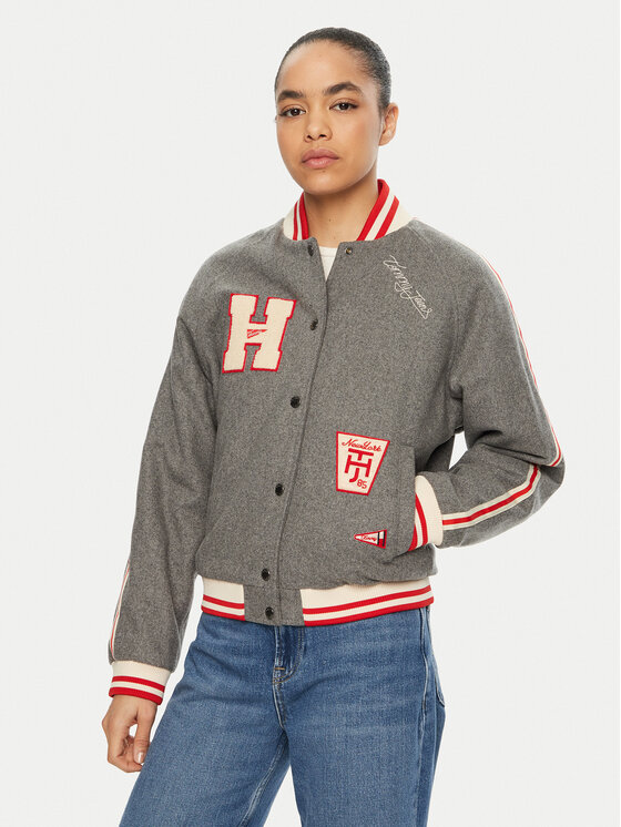 Куртка-Бомбер стандартный крой DW0DW20547 Tommy Jeans, серый
Куртка-Бомбер стандартный крой DW0DW20547 Tommy Jeans, серый