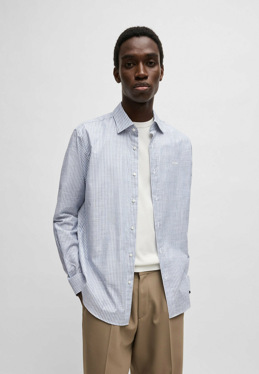 Рубашка VALERIO HUGO, темно-синий
Рубашка VALERIO HUGO, темно-синий