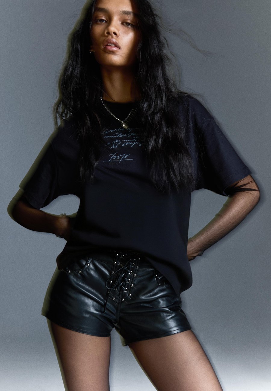 Футболка Bershka Print T-shirt, Black
Футболка Bershka Print T-shirt, Black