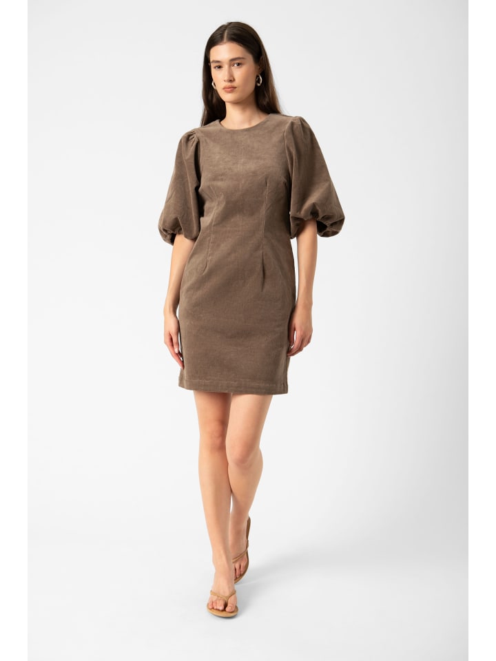 Платье SLHelle Slim fit в цвете Morel Soaked in Luxury
Платье SLHelle Slim fit в цвете Morel Soaked in Luxury