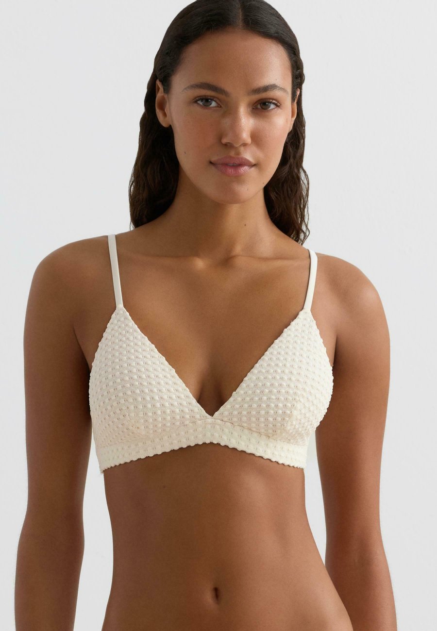 Топ бикини OYSHO BUBBLE-TEXTURE CROCHET TRIANGLE, Stone
Топ бикини OYSHO BUBBLE-TEXTURE CROCHET TRIANGLE, Stone