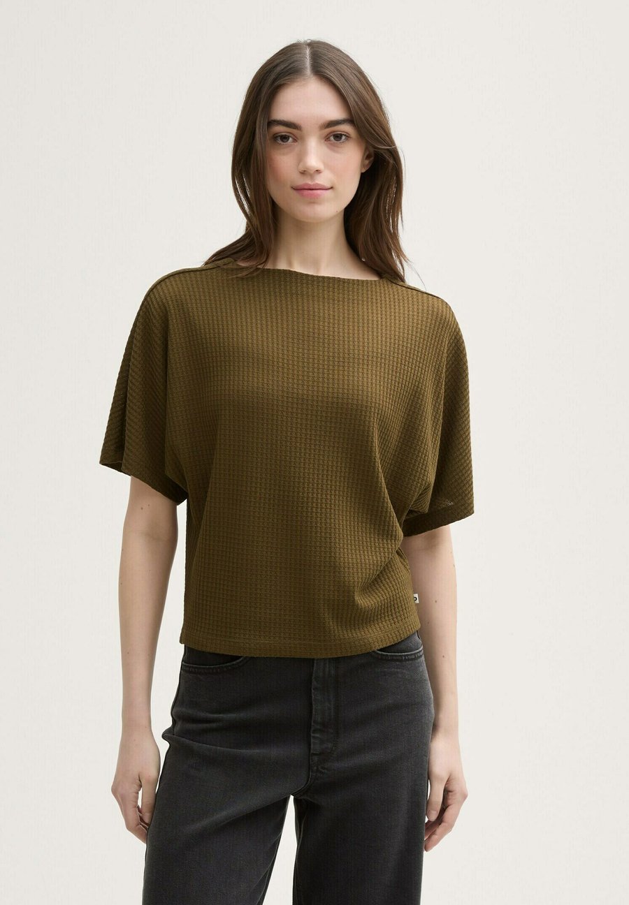 Футболка TOM TAILOR DENIM Basic T-shirt, Golden Olive Green/Olive
Футболка TOM TAILOR DENIM Basic T-shirt, Golden Olive Green/Olive