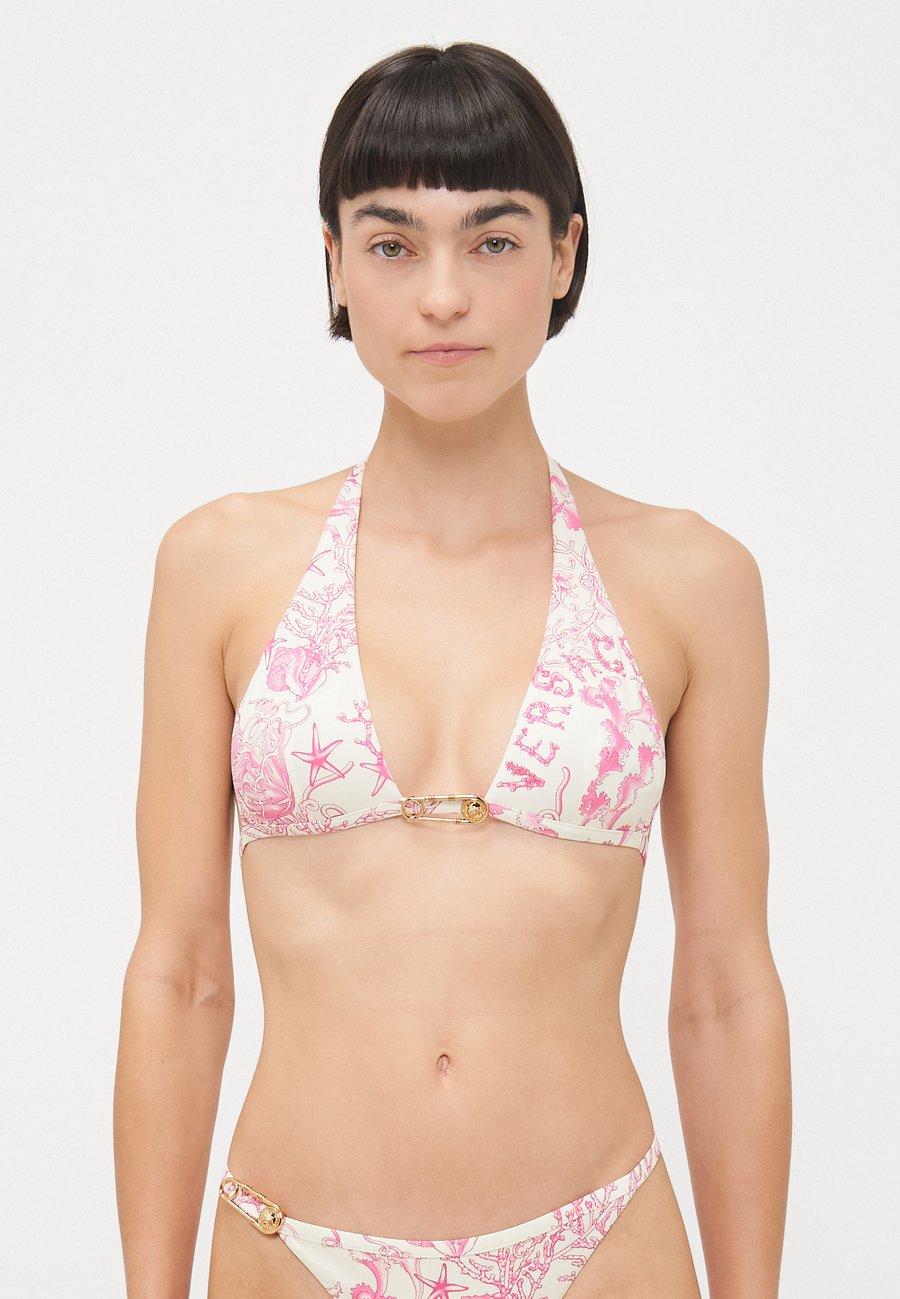 Топ бикини Versace SWIM RENEWSTYLE LIGHT UNDERWATER BAROCCO ALL OVER SAFETY PIN, Eggshell/Dragonfruit/Light Pink
Топ бикини Versace SWIM RENEWSTYLE LIGHT UNDERWATER BAROCCO ALL OVER SAFETY PIN, Eggshell/Dragonfruit/Light Pink
