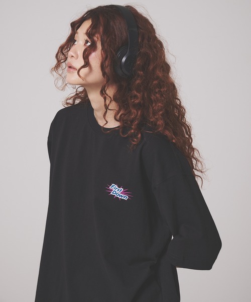 Футболка с коротким рукавом, принт FIRST DOWN, черный
Футболка с коротким рукавом, принт FIRST DOWN, черный