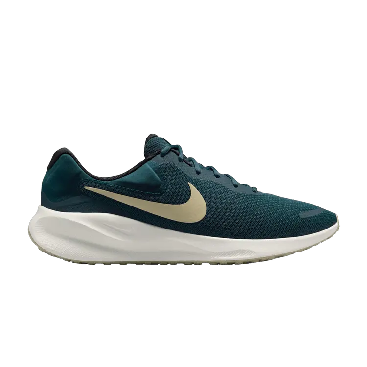 Кроссовки Nike Revolution 7 Armory Navy Desert Khaki, зеленый
Кроссовки Nike Revolution 7 Armory Navy Desert Khaki, зеленый