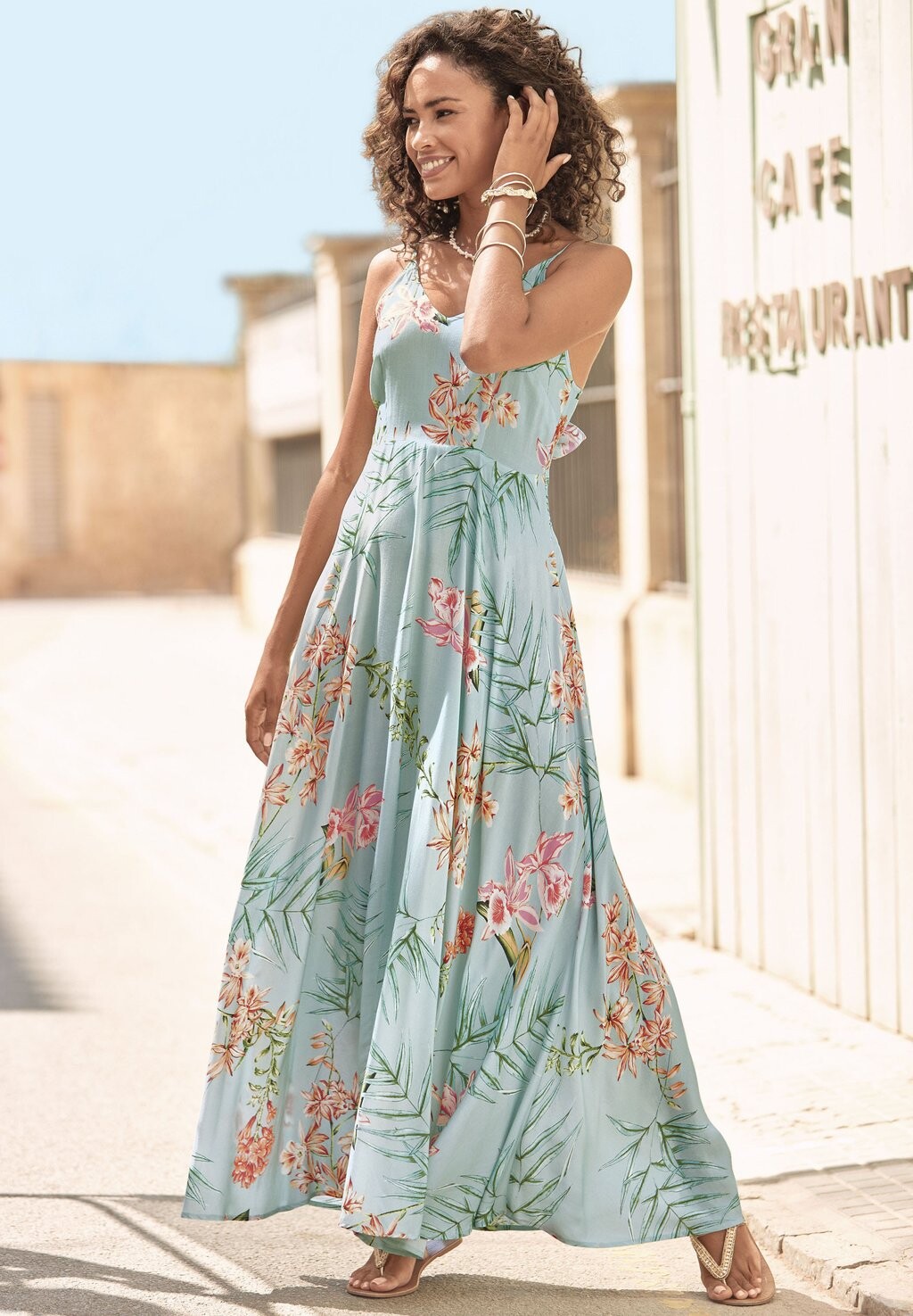 Длинное платье LASCANA
Длинное платье LASCANA