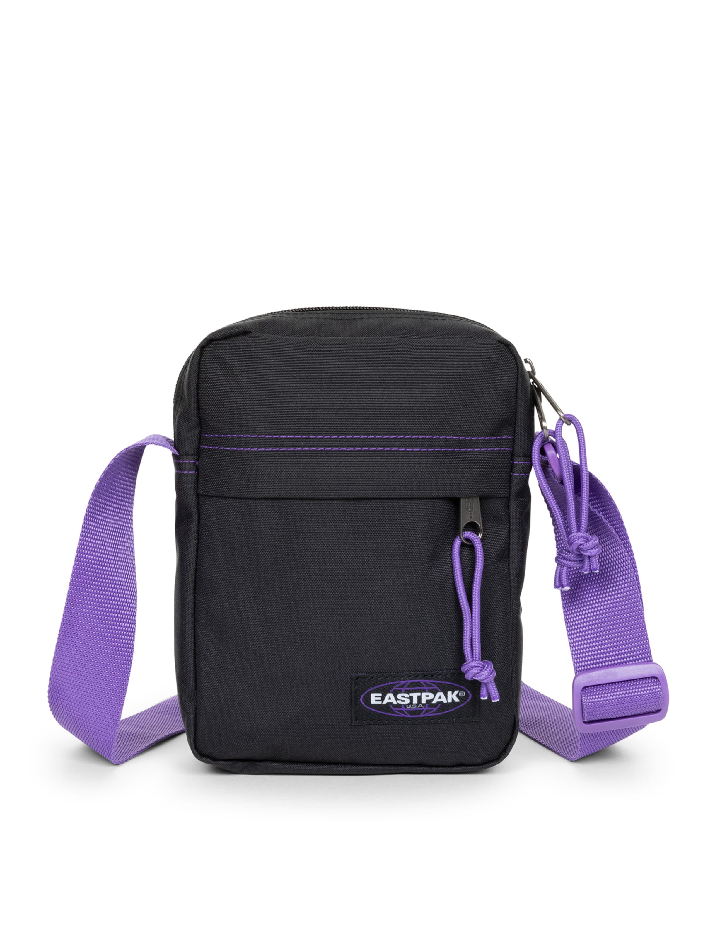 EASTPAK Weekender в черном цвете
EASTPAK Weekender в черном цвете
