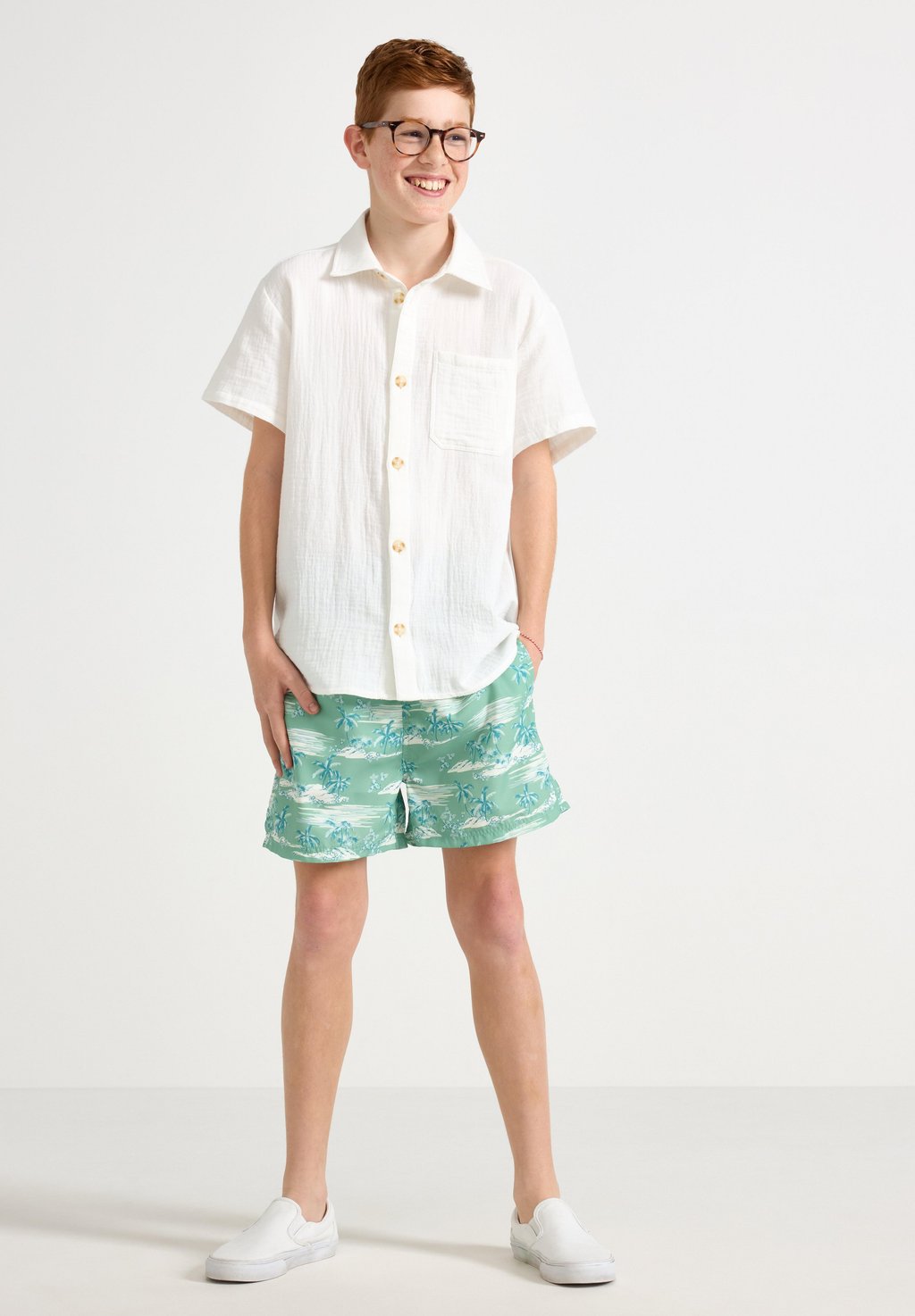 Пляжные шорты Lindex, темно-зеленый 
Пляжные шорты Lindex, темно-зеленый