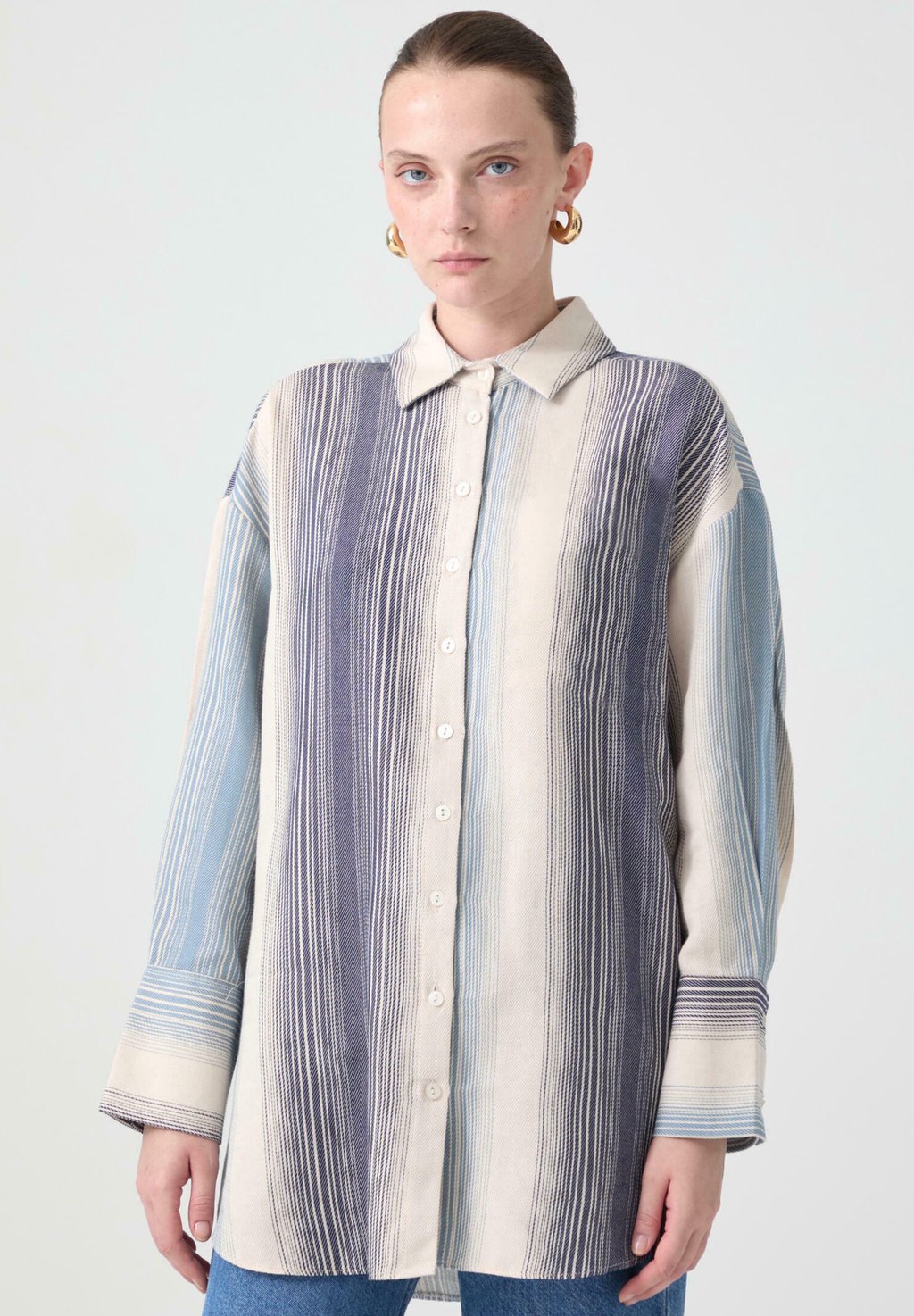 Блузка на пуговицах NATURAL TEXTURED STRIPED Touché Privé, бежевый
Блузка на пуговицах NATURAL TEXTURED STRIPED Touché Privé, бежевый