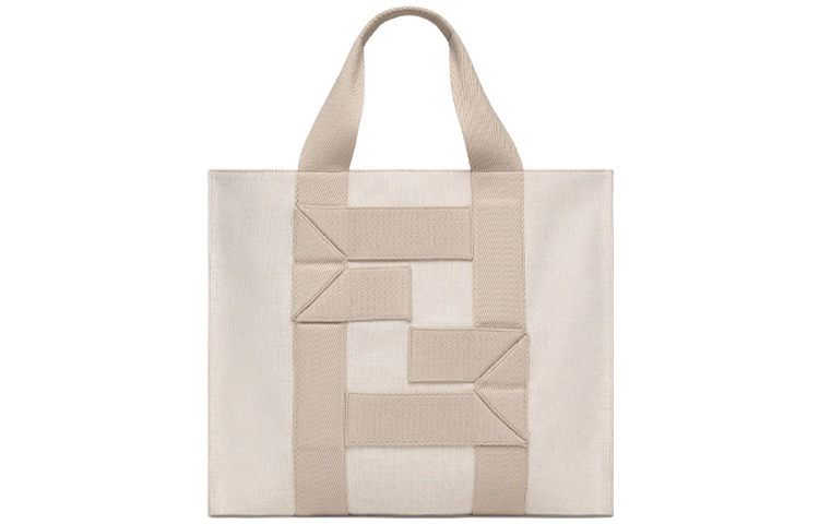 Холщовая сумка-шоппер, хозяйственная сумка, сумка через плечо, кроссбоди, большая мужская сумка светло-серого белого цвета FENDI
Холщовая сумка-шоппер, хозяйственная сумка, сумка через плечо, кроссбоди, большая мужская сумка светло-серого белого цвета FENDI