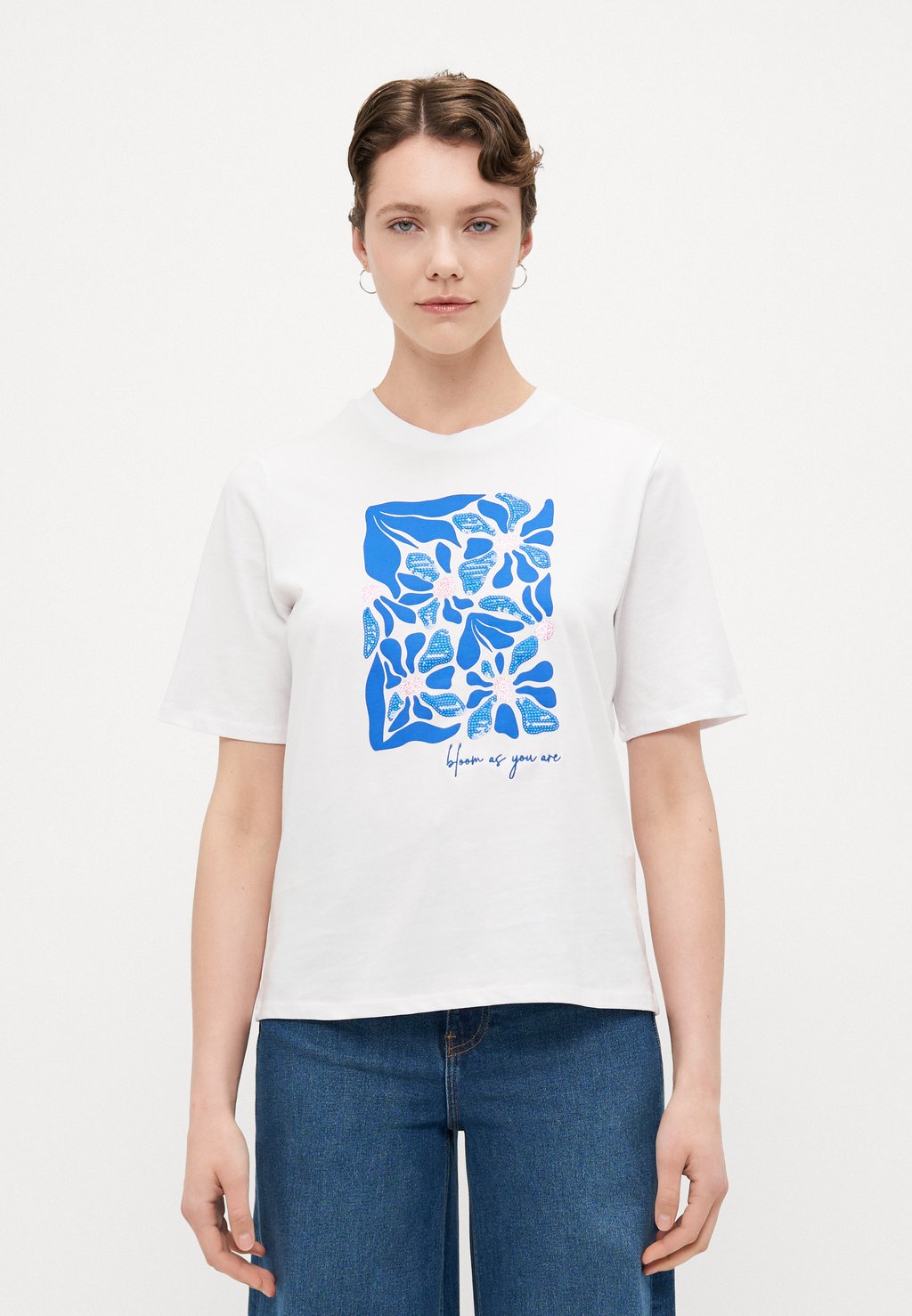 Футболка с принтом ONLRITA FLOWER ONLY Tall, кремовый
Футболка с принтом ONLRITA FLOWER ONLY Tall, кремовый