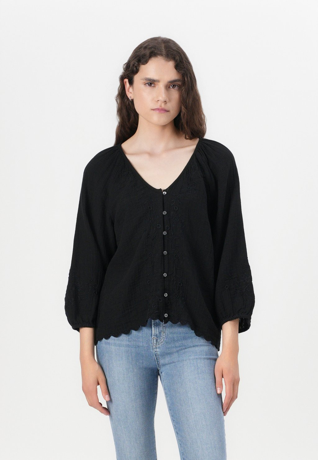 Блуза GAP, черный
Блуза GAP, черный