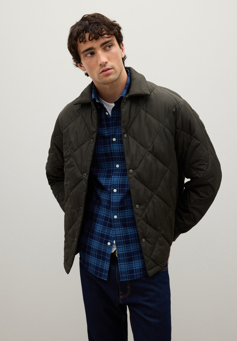 Куртка PIOMBO QUILTED PADDED, Gunmetal
Куртка PIOMBO QUILTED PADDED, Gunmetal