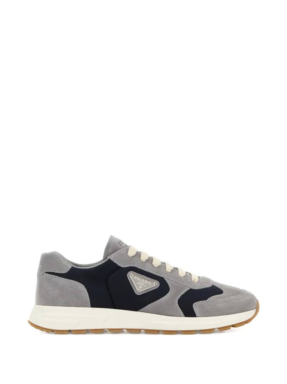 Кроссовки на шнуровке prax Prada, серый
Кроссовки на шнуровке prax Prada, серый