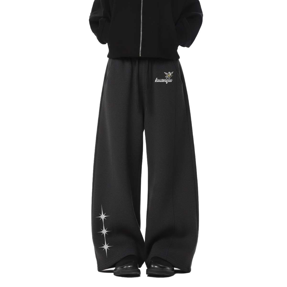 HUANQIU Повседневные брюки Unisex Dark Gray утепленные широкие
HUANQIU Повседневные брюки Unisex Dark Gray утепленные широкие