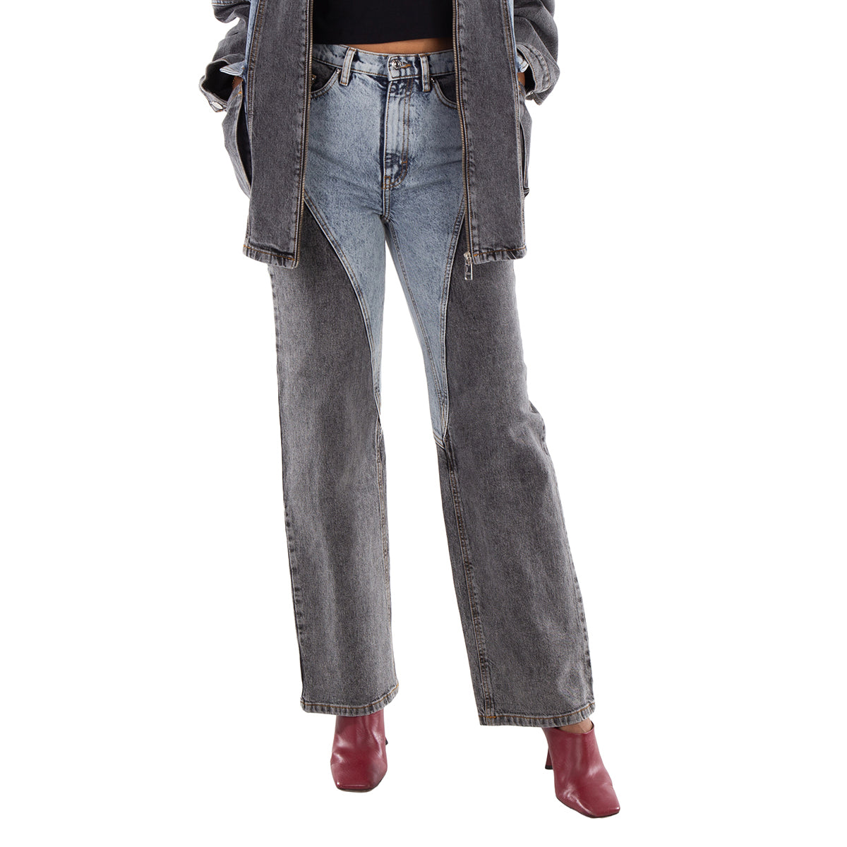 Женские джинсы средние синие джинсовые прямые с пэчворком Rotate
Женские джинсы средние синие джинсовые прямые с пэчворком Rotate