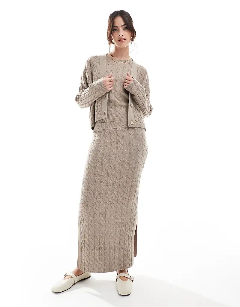 Комбинезон-кардиган свободного кроя Vero Moda Aware из трикотажного полотна бежевого меланжа
Комбинезон-кардиган свободного кроя Vero Moda Aware из трикотажного полотна бежевого меланжа