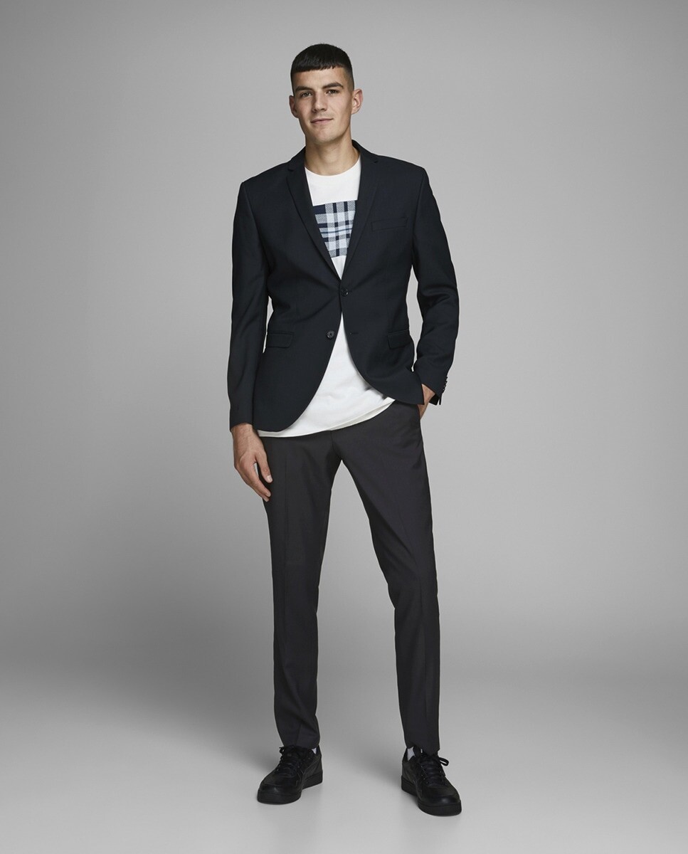 Узкие черные мужские брюки Jack & Jones, черный
Узкие черные мужские брюки Jack & Jones, черный