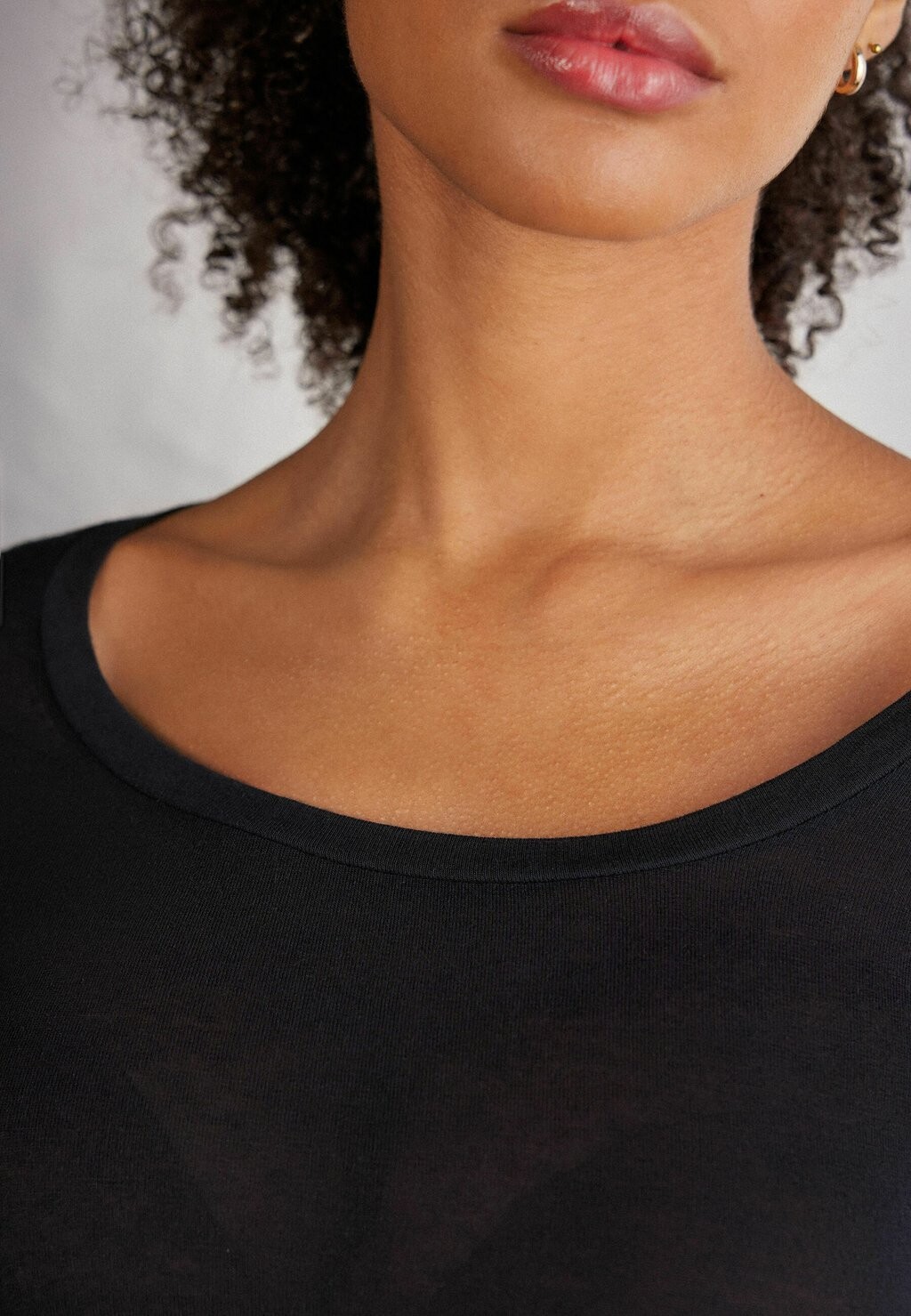 Топ с длинными рукавами Intimissimi, черный
Топ с длинными рукавами Intimissimi, черный