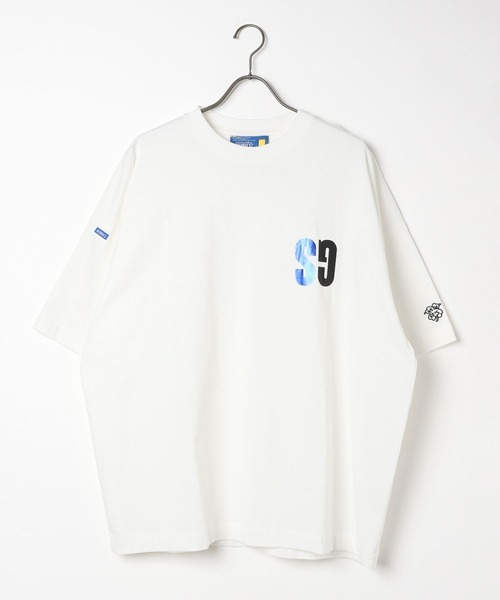 Футболка с глянцевым принтом, бренд George's, цвет белый
Футболка с глянцевым принтом, бренд George's, цвет белый