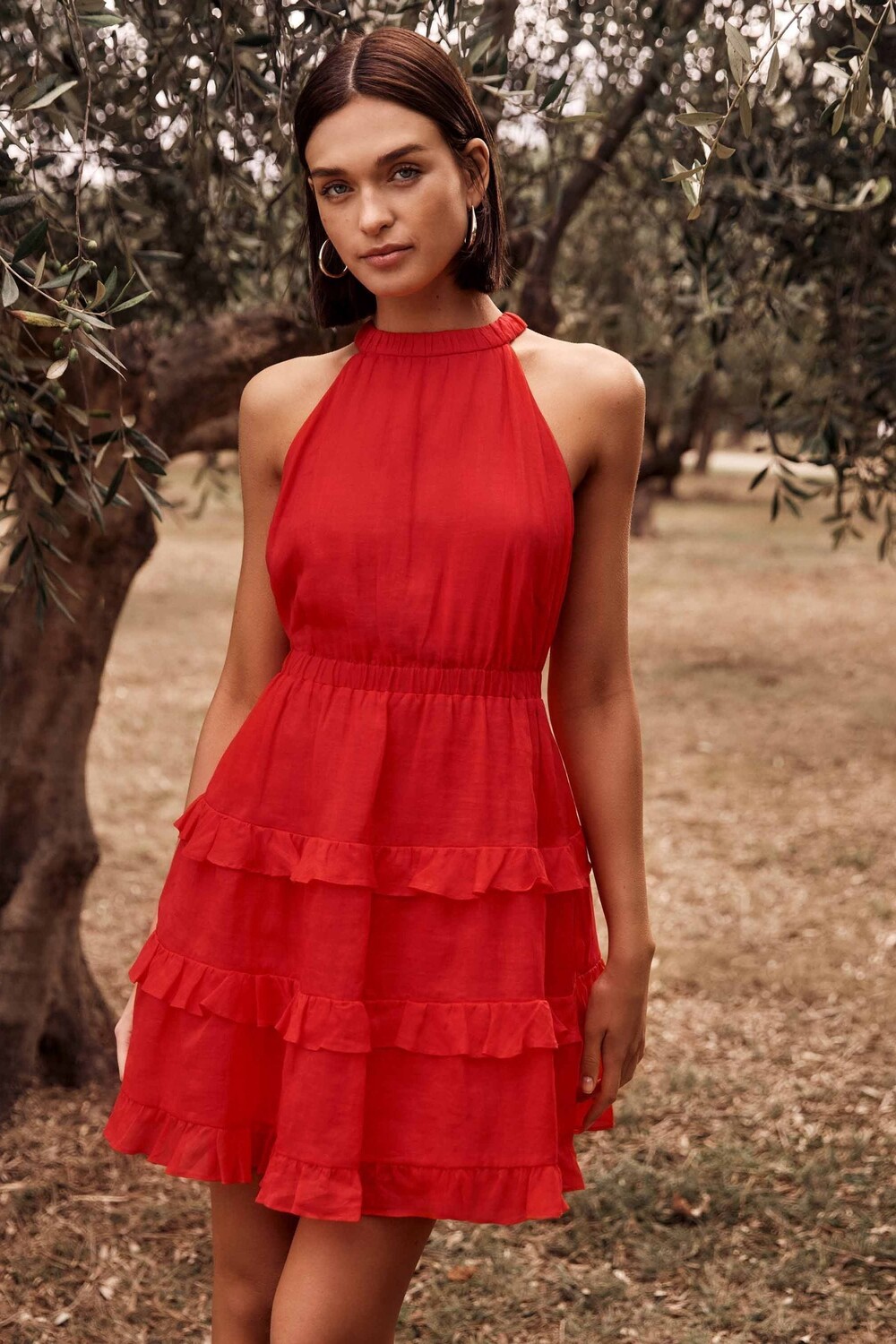 Платье мини Lily Rose с воротником-хомутом Forever New, красный
Платье мини Lily Rose с воротником-хомутом Forever New, красный