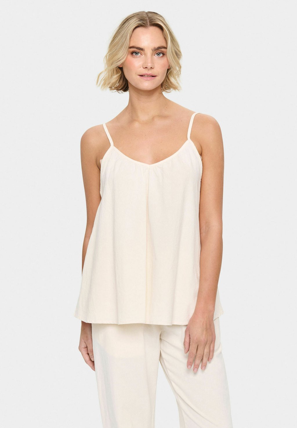 Топ ZALINDA STRAP Saint Tropez, кремовый
Топ ZALINDA STRAP Saint Tropez, кремовый