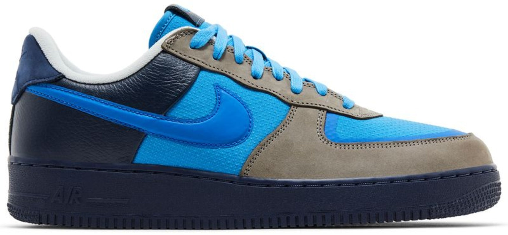 Кроссовки Nike Air Force 1 Low SP Stash (2024), синий
Кроссовки Nike Air Force 1 Low SP Stash (2024), синий