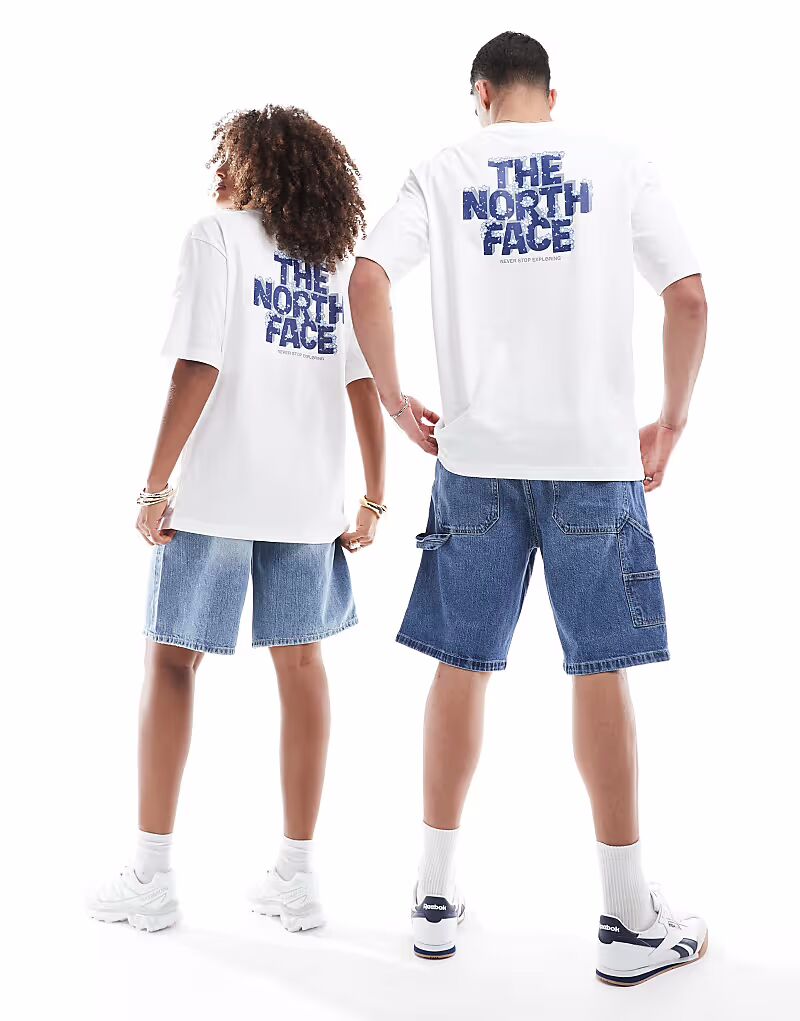 Футболка большого размера с принтом логотипа The North Face Stone Block белого цвета
Футболка большого размера с принтом логотипа The North Face Stone Block белого цвета