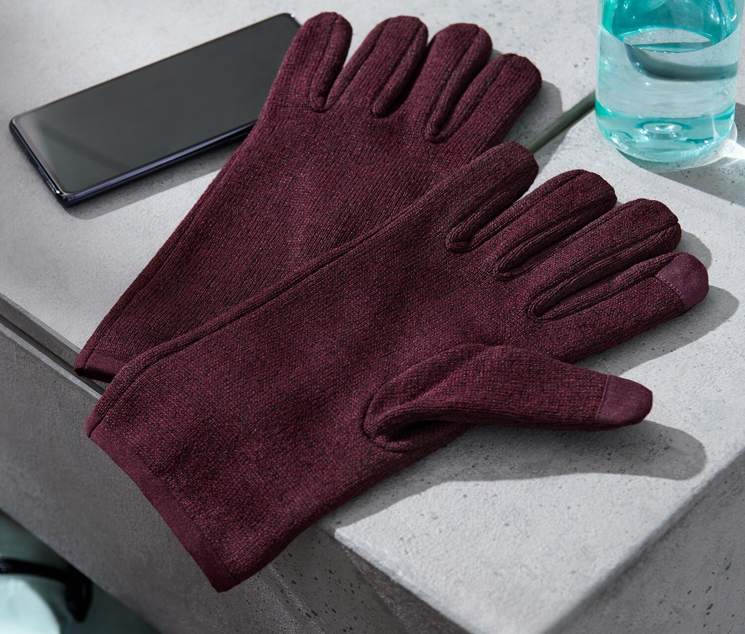 Вяжем перчатки из флиса Tchibo, бордо красный крапчатый
Вяжем перчатки из флиса Tchibo, бордо красный крапчатый