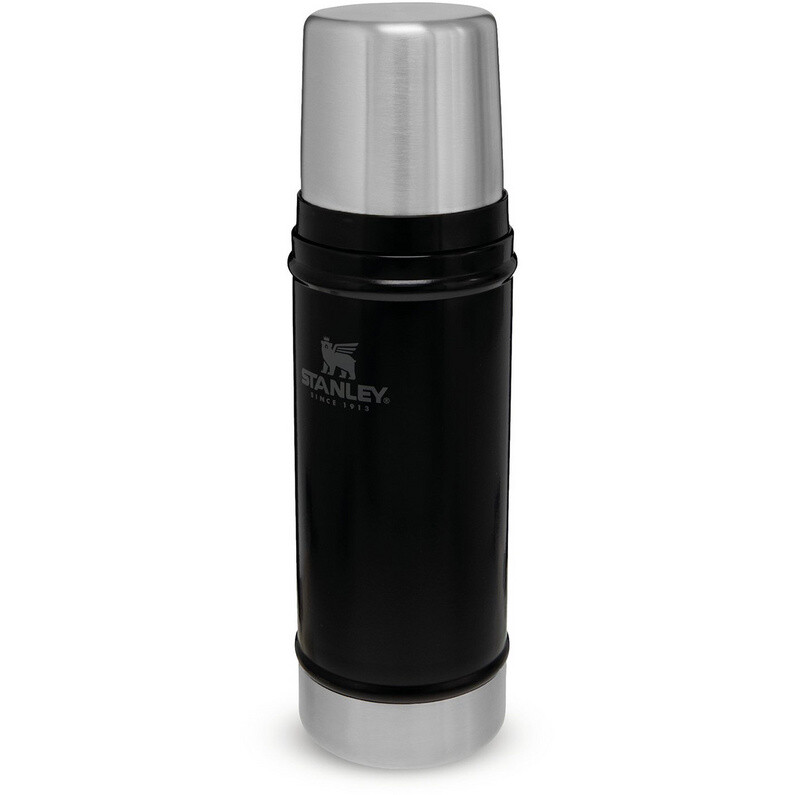 Классическая бутылка с вакуумной изоляцией Stanley, черный
Классическая бутылка с вакуумной изоляцией Stanley, черный