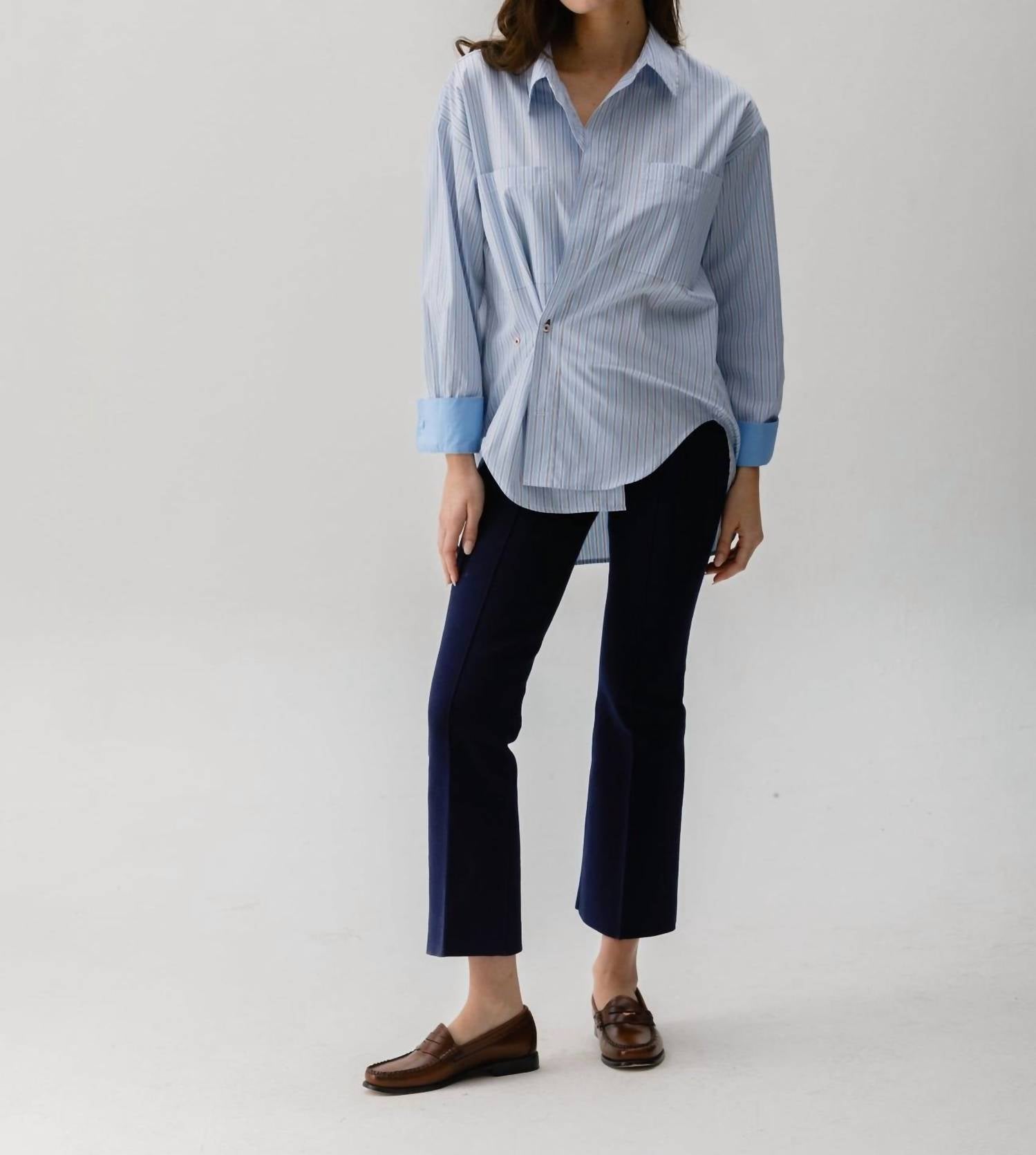 Бойфренд рубашка в синем цвете CISSA
Бойфренд рубашка в синем цвете CISSA