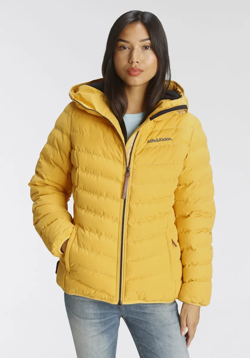 Уличная куртка Alife & Kickin "JuellaAK", с капюшоном, спортивная стеганая куртка с капюшоном и карманами на молнии, цвет Amber
Уличная куртка Alife & Kickin "JuellaAK", с капюшоном, спортивная стеганая куртка с капюшоном и карманами на молнии, цвет Amber