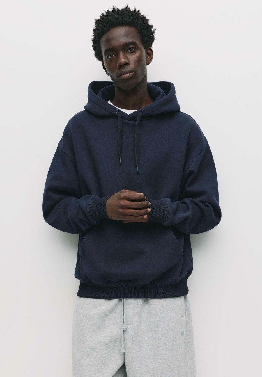 Худи PULL&BEAR Hoodie, Dark Blue Denim/Dark-Blue Denim
Худи PULL&BEAR Hoodie, Dark Blue Denim/Dark-Blue Denim