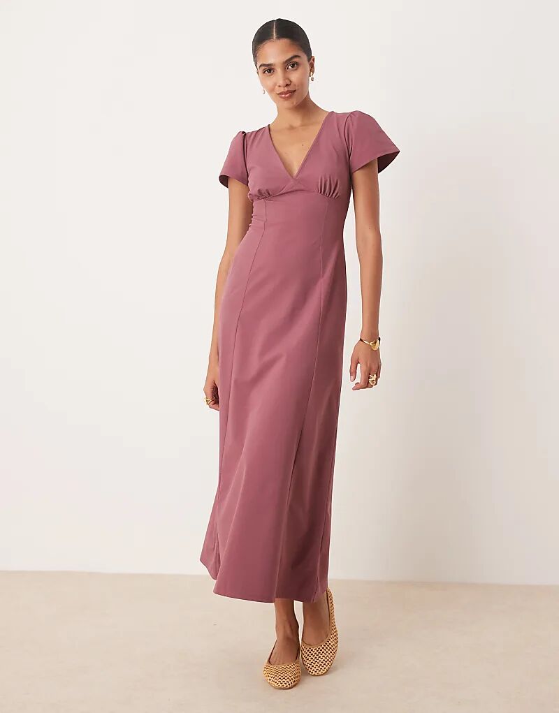 Платье миди с рукавами-крылышками и открытой спиной ASOS DESIGN фиолетового цвета
Платье миди с рукавами-крылышками и открытой спиной ASOS DESIGN фиолетового цвета