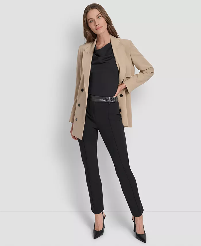 Женский двубортный тренч с заостренными лацканами, безрукавка, разрезы по бокам, присборенный топ и брюки-клеш с отделкой из искусственной кожи DKNY, синий
Женский двубортный тренч с заостренными лацканами, безрукавка, разрезы по бокам, присборенный топ и брюки-клеш с отделкой из искусственной кожи DKNY, синий