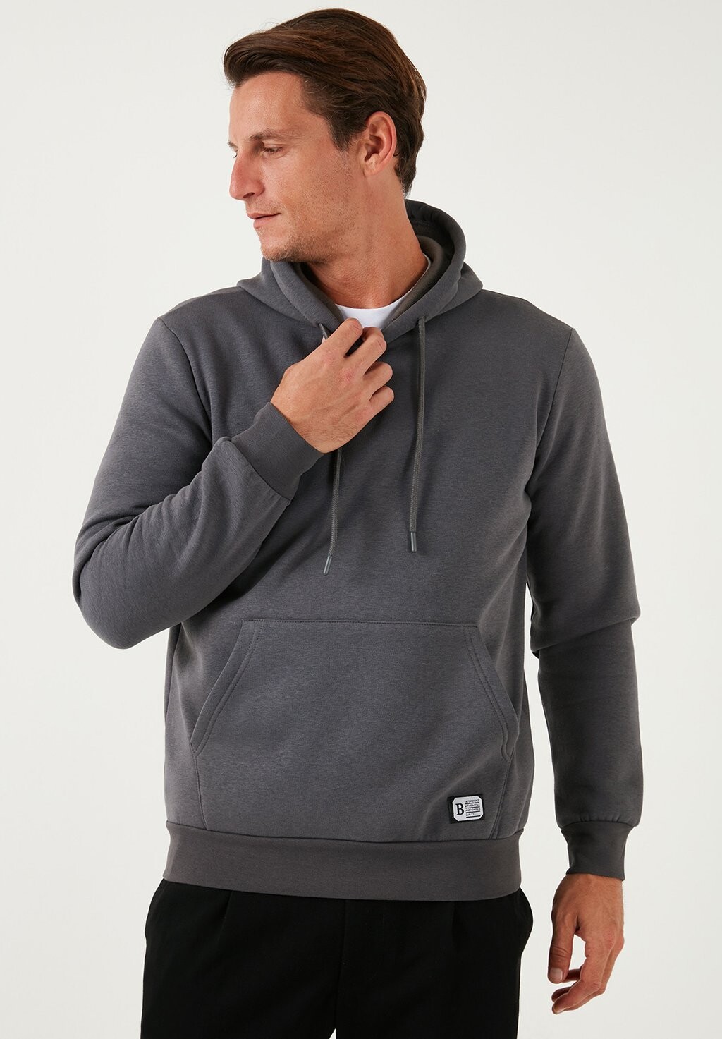 Толстовка с капюшоном REGULAR FIT Buratti, антрацит
Толстовка с капюшоном REGULAR FIT Buratti, антрацит