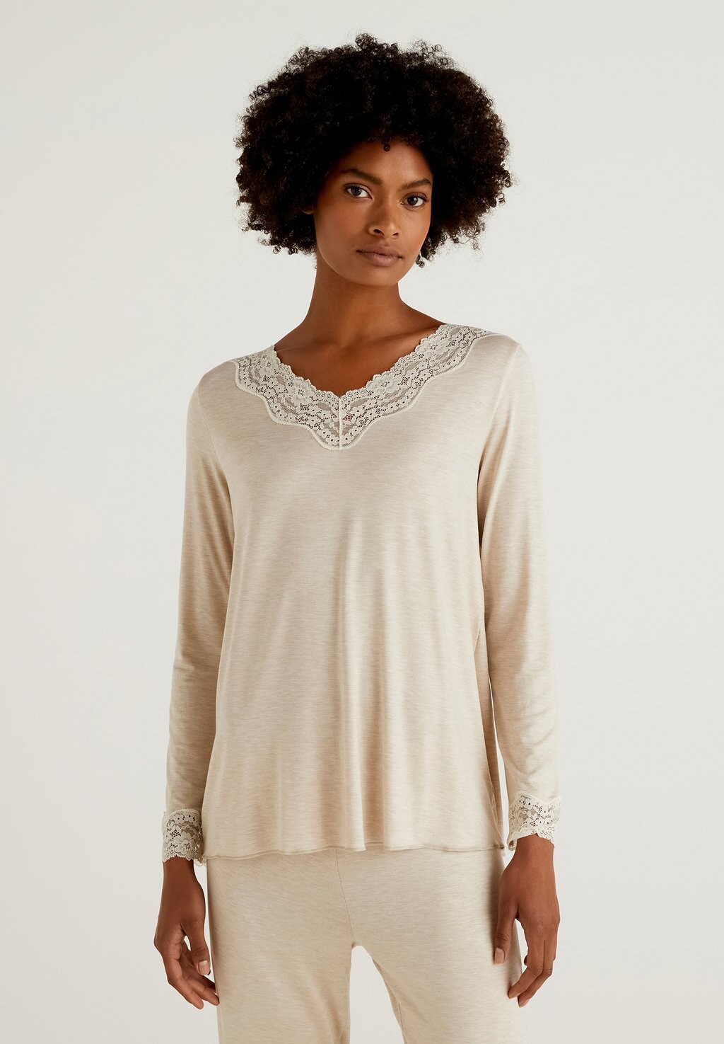 Пижамный топ United Colors of Benetton, бежевый
Пижамный топ United Colors of Benetton, бежевый