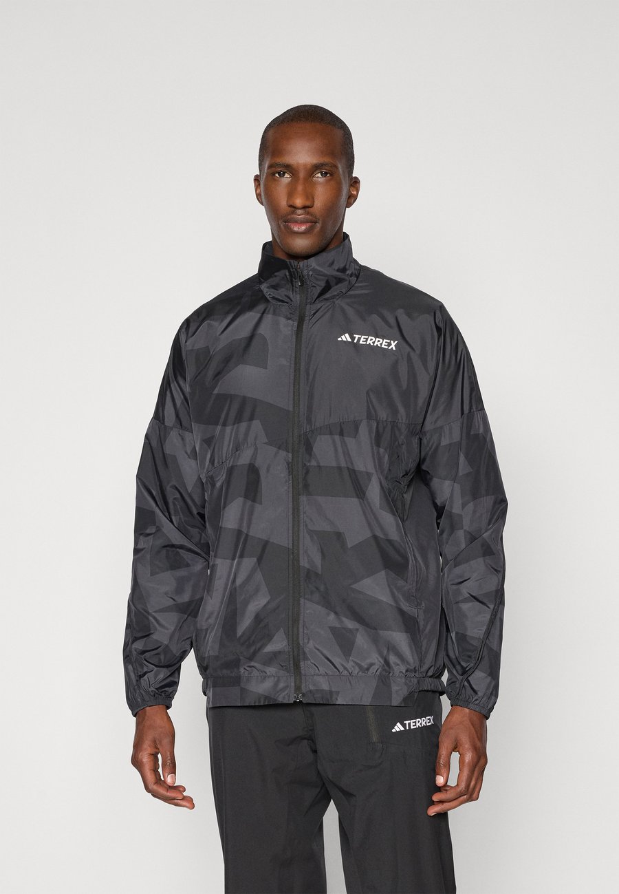 Куртка Adidas Terrex Windbreaker, Black/Carbon/Black
Куртка Adidas Terrex Windbreaker, Black/Carbon/Black