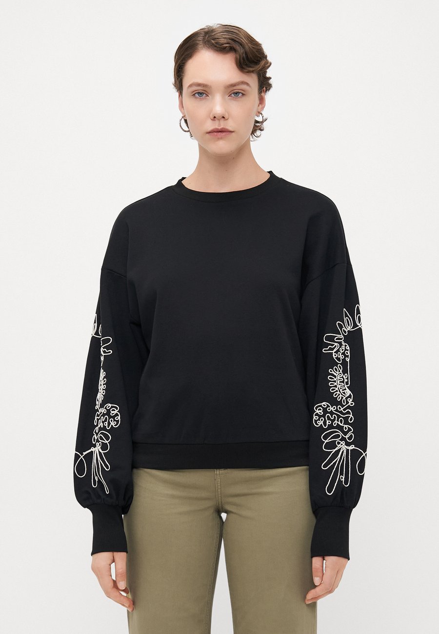 Толстовка ONLY Tall ONLBROOKE O NECK DETAIL, Black/Ecru/Black
Толстовка ONLY Tall ONLBROOKE O NECK DETAIL, Black/Ecru/Black