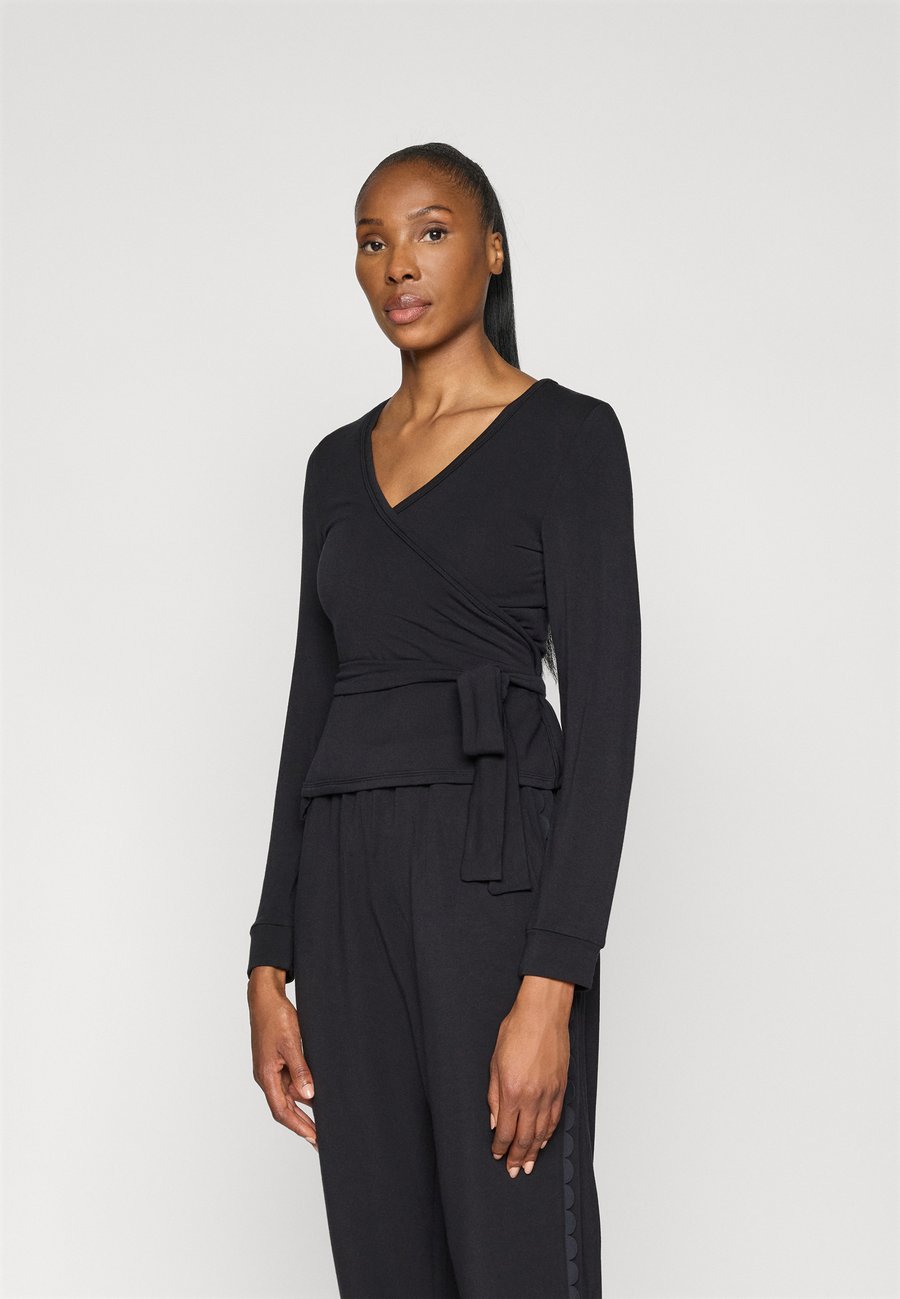 Топ Ted Baker Sports CERYS, Black
Топ Ted Baker Sports CERYS, Black