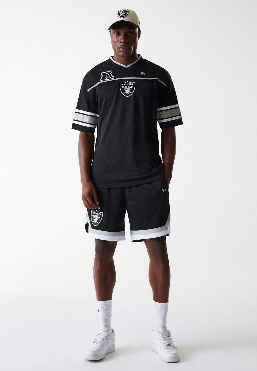Спортивная футболка New Era NFL LAS VEGAS RAIDERS GRAPHIC, Black
Спортивная футболка New Era NFL LAS VEGAS RAIDERS GRAPHIC, Black