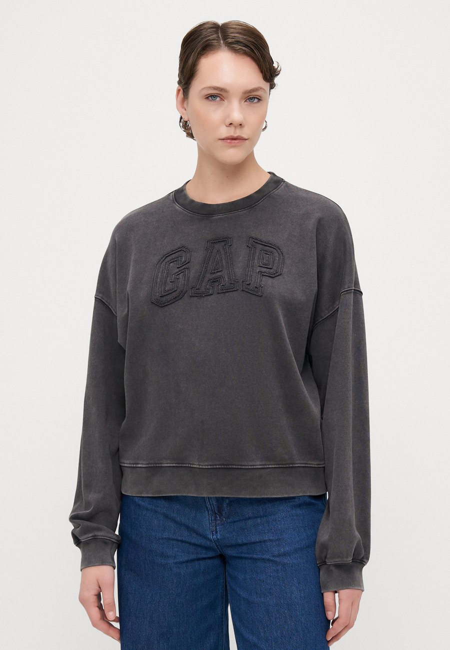 Толстовка Gap Tall LOGO WEDGE CREW, Moonless Night/Black
Толстовка Gap Tall LOGO WEDGE CREW, Moonless Night/Black